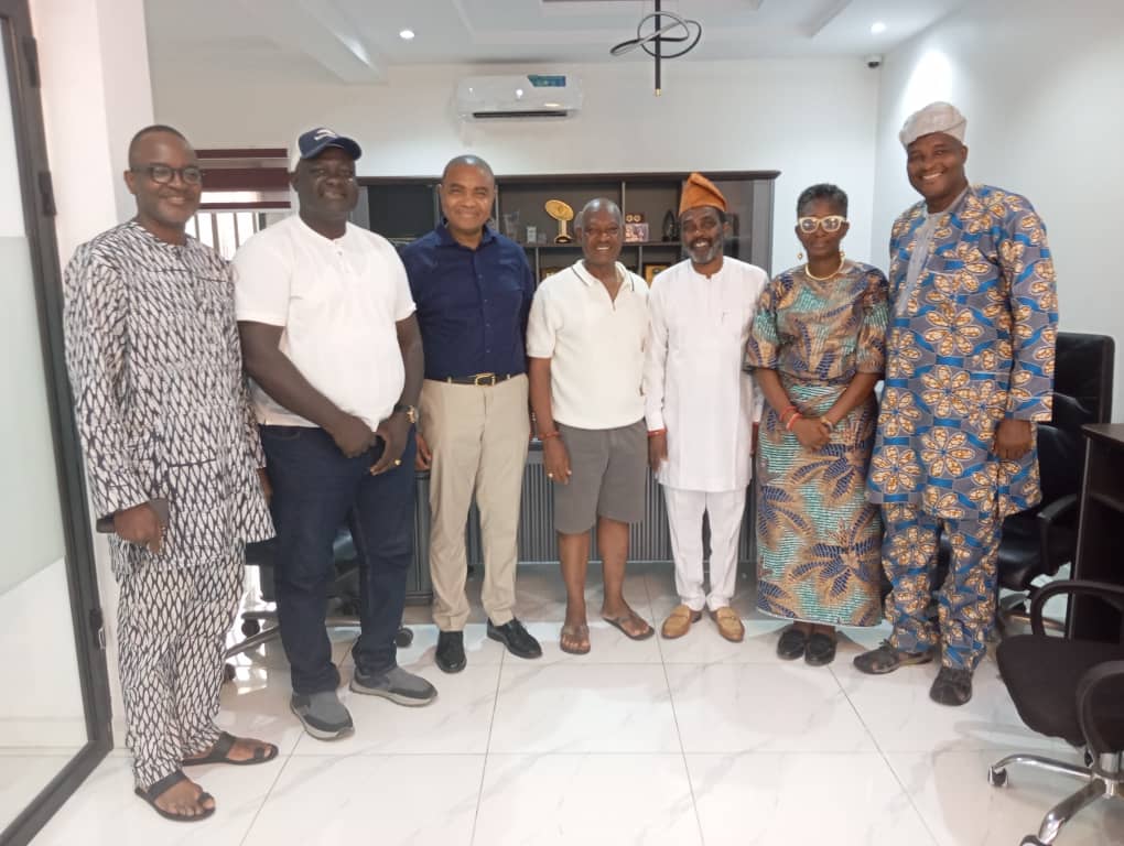 LERSA Pays Condolence Visit to Former President Olorogun James Emadoye Following the Loss of His Mother